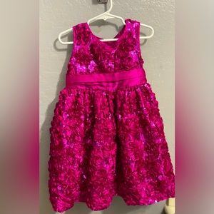 Size 4t Super cute magenta/pinkish/fusia bold color.